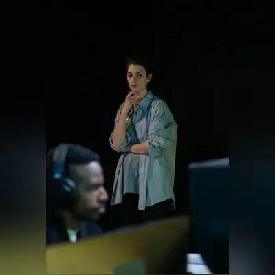 秦明霞